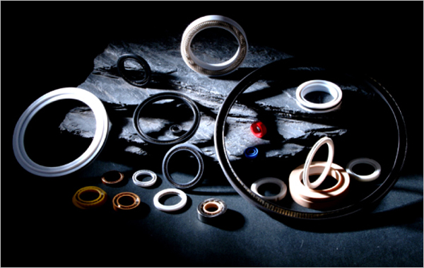 NOKMHELICONܷHTCcHTBͷҎ(gu)ߴ