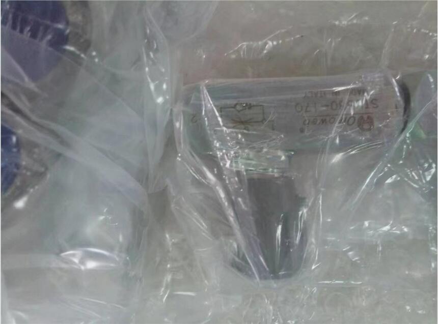 ؃r  KOBOLD  ?ACM-1E11000