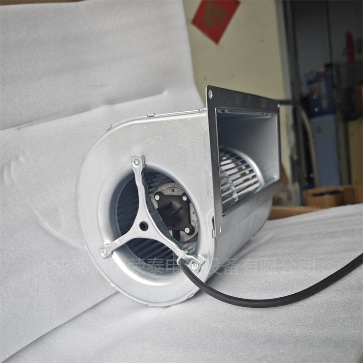 ebmpapst{L ACxĹLC D2E146-AP43-B4