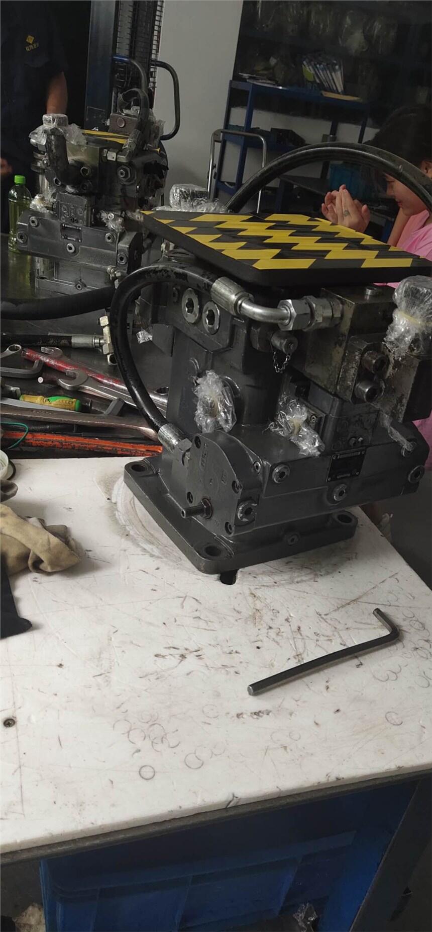 ISʿA4VG180HD9MT1/32R-NSD02F021S-S