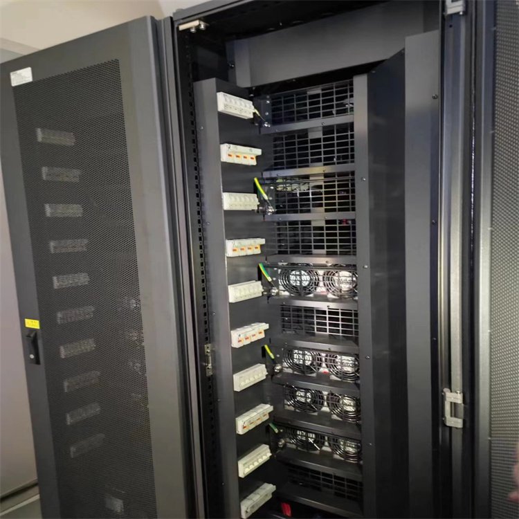 վWCC侫ܿ{UPSԴ늳ػ