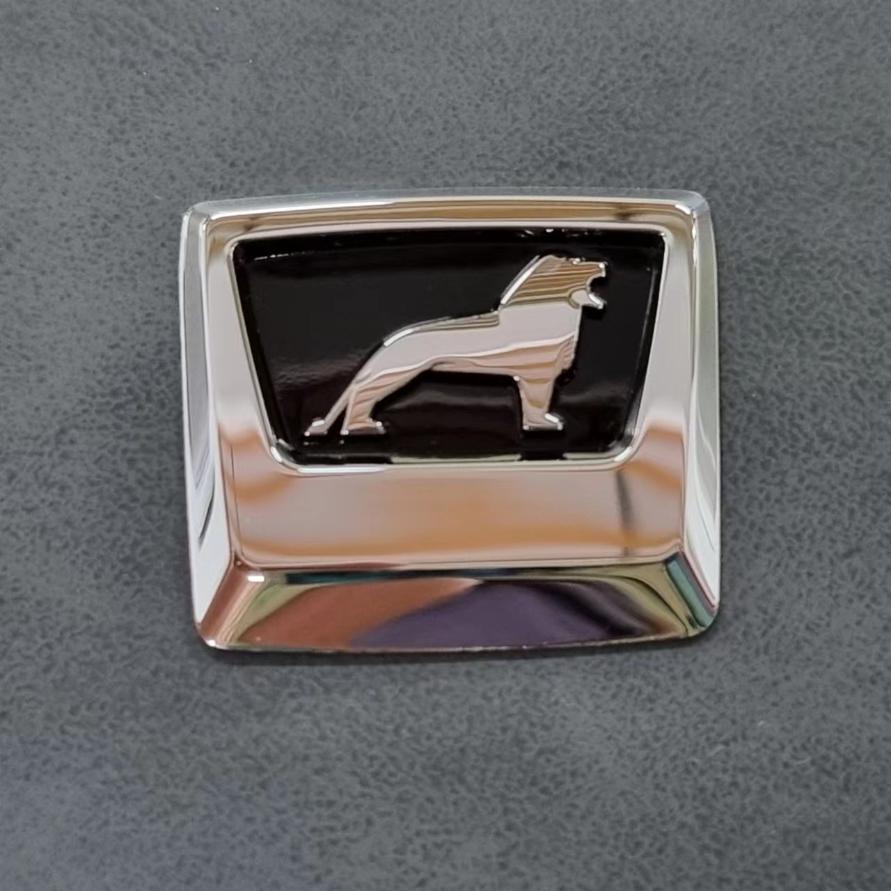 SҶƲPg̘僷wgLOGONb