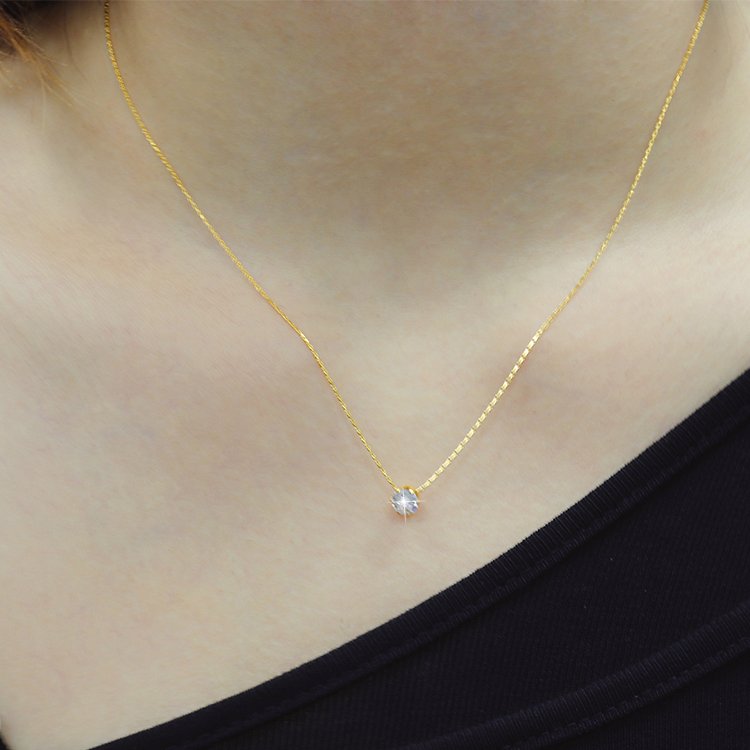 i朴_Ů׺ΈA@ĲP朏S