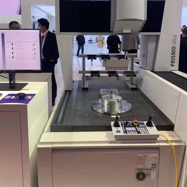 ZEISS_N̲˾PRISMO˜yCaS