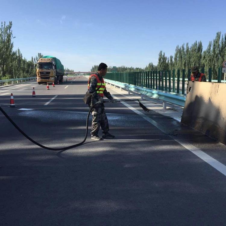 ԆνMˮҺwh(hun)ˮĸ߾ԞrˮͿ