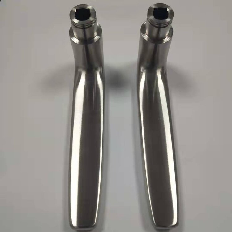 һPgҺ30ϵи}Fgܷ̎(wn)M(fi)Ø