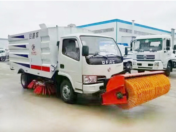 Ʊѩ܇(ch)(gu)С·܇(ch)b2׳ѩL