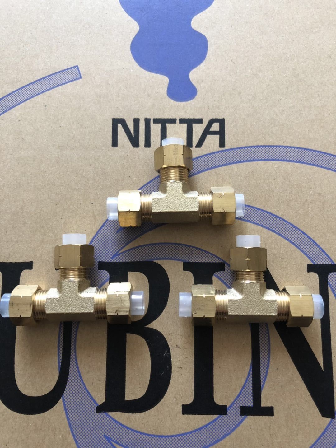 NITTA MOORE C4N6*4-PT1/8ԭbMS~ĸ^