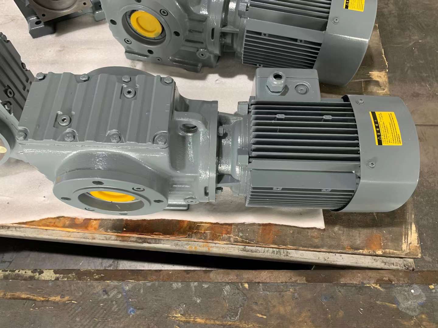 KAF37-YEJ1.1KW-15M5ApٙCM3PHT40