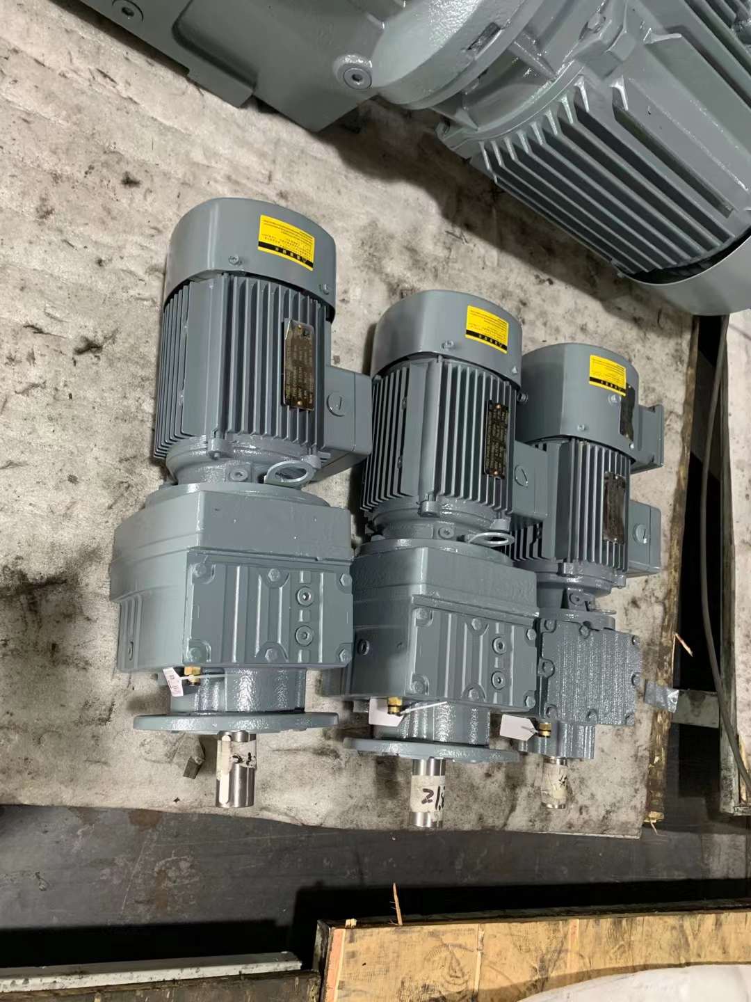 R147R87-YEJ5.5KW-NA3.1p늙CR77R37DR63S4