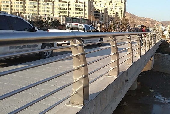 YӍ;IQ345B̼䓘ڗU-ÿ׈r